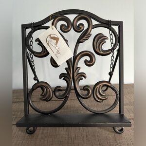 California Traders cookbook holder